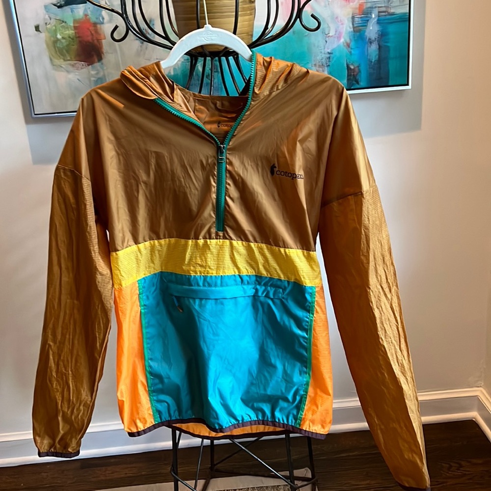 Cotopaxi Windbreaker half zip hoodie